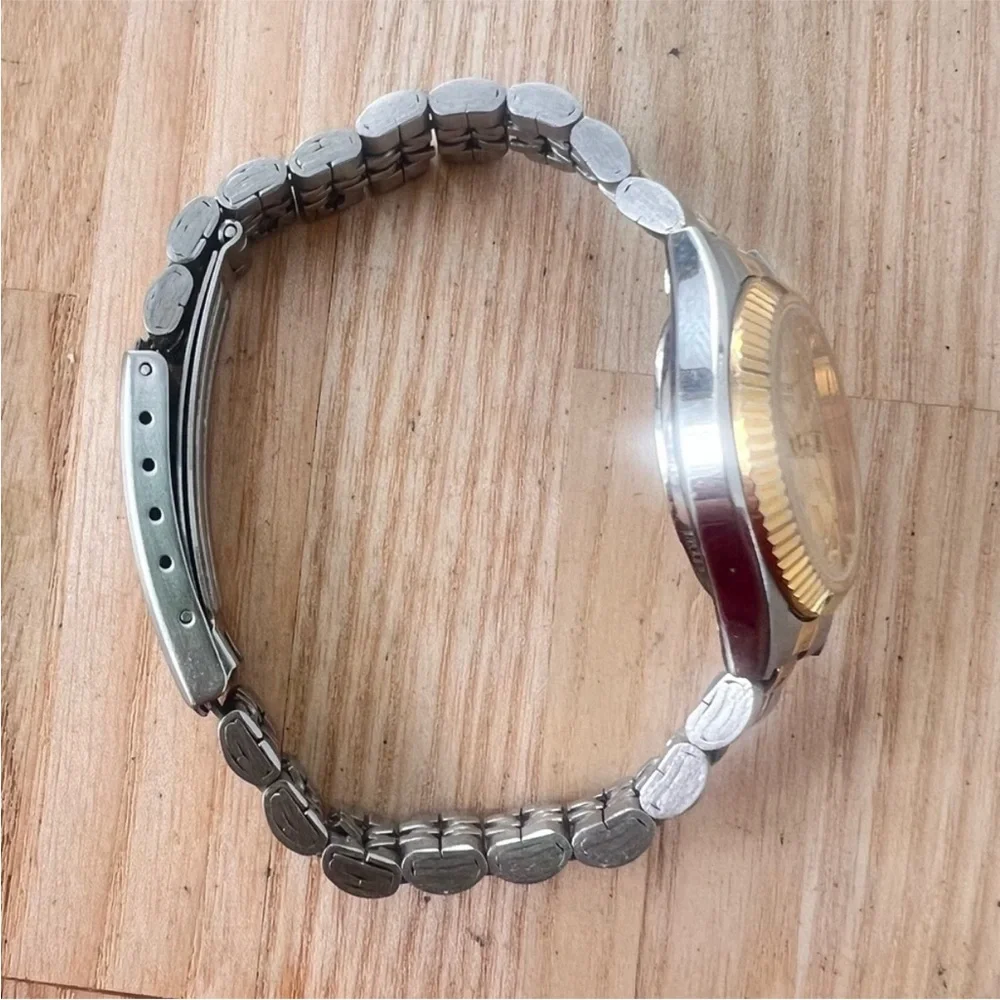 Citizen ladies two toned presidential style watch NEW BATTERY